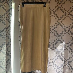 Full length straight skirt off white super soft size medium